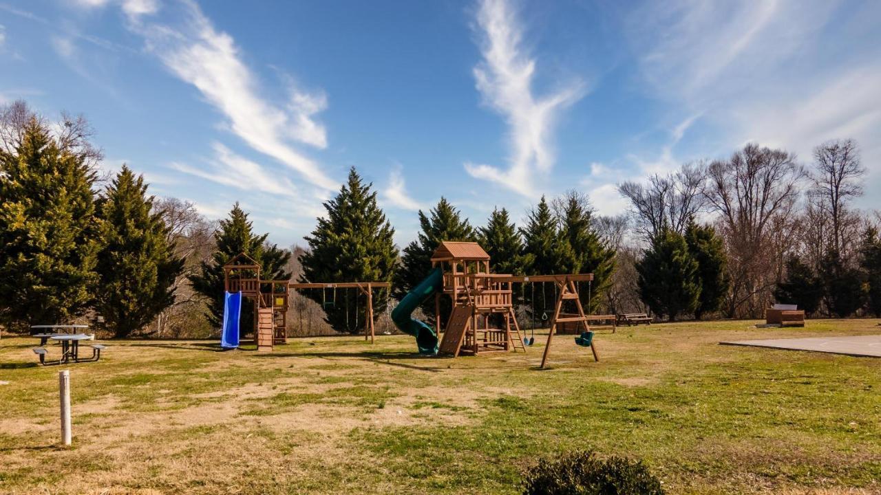 Mvc - Unit 3706 - Sweet Berry Patch Apartment Пиджен Фордж Екстериор снимка